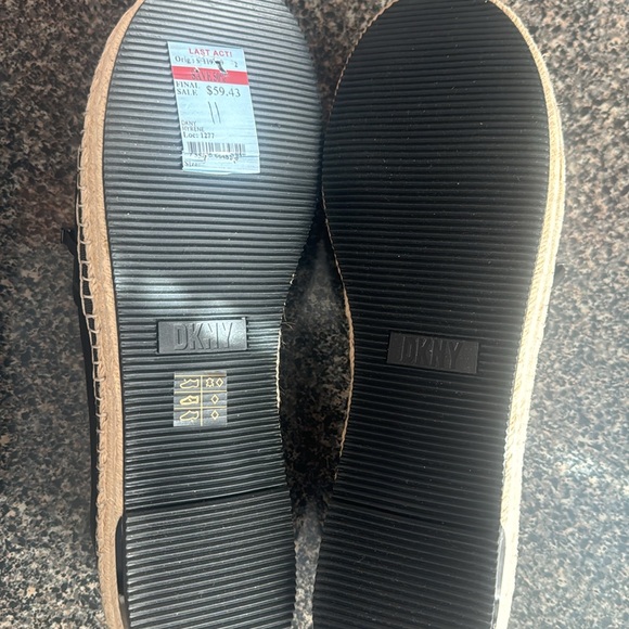 DKNY Myrene Platforms - Picture 9 of 13